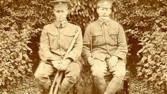 Image of soldiers